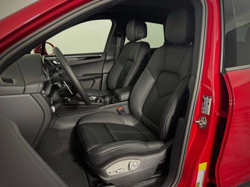 Carmine Red 2026 Porsche Macan Macan