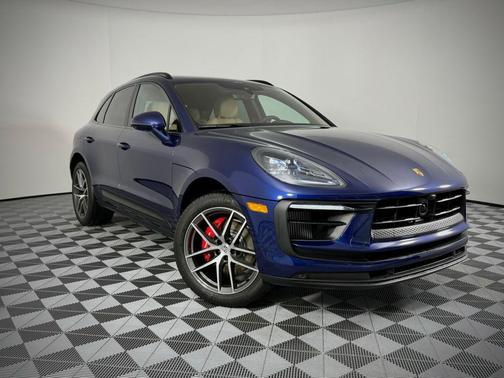 Gentian Blue Metallic 2026 Porsche Macan Macan S