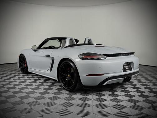 2024 Porsche 718 Boxster S
