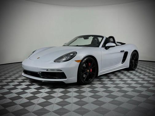2024 Porsche 718 Boxster S
