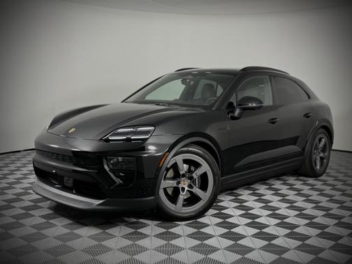 2025 Porsche Macan 4