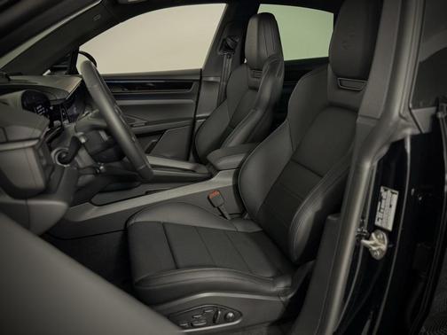 2025 Porsche Macan 4