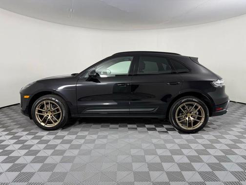 Jet Black Metallic 2026 Porsche Macan Macan