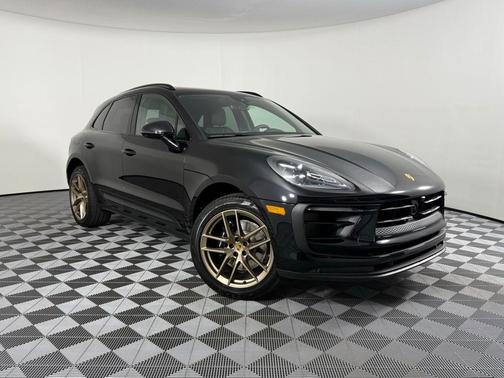 Jet Black Metallic 2026 Porsche Macan Macan