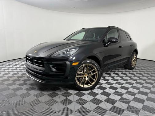 Jet Black Metallic 2026 Porsche Macan Macan