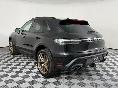 Jet Black Metallic 2026 Porsche Macan Macan