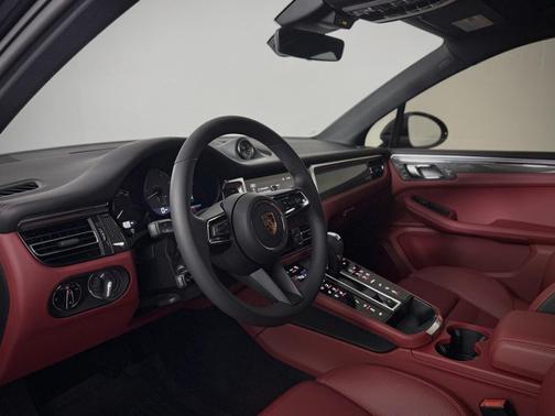 2025 Porsche Macan S