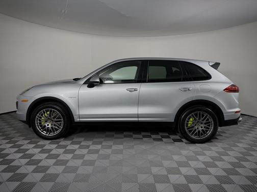 2016 Porsche Cayenne Cayenne S E-Hybrid