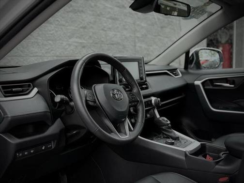 2021 Toyota RAV4 Hybrid XLE Premium