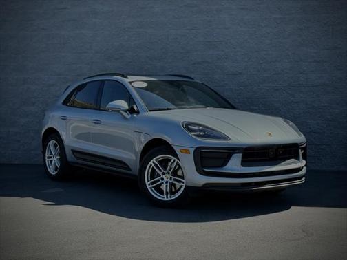 2024 Porsche Macan Base