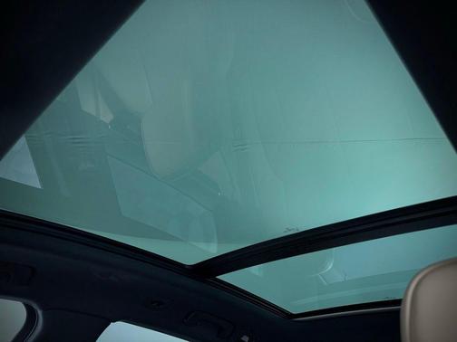 Copper Ruby Metallic 2025 Porsche Macan Macan