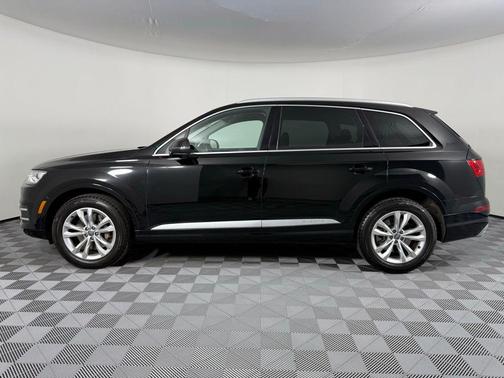 Black 2017 Audi Q7 3.0T Premium