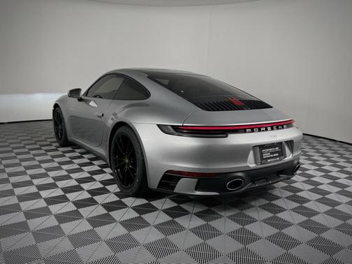 2023 Porsche 911 Carrera