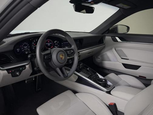 2023 Porsche 911 Carrera