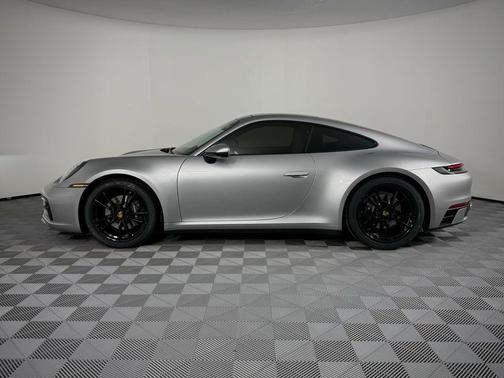 2023 Porsche 911 Carrera