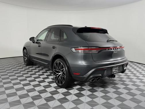 2025 Porsche Macan 