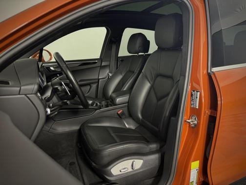 2022 Porsche Macan S