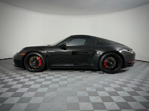 2023 Porsche 911 Targa 4 GTS