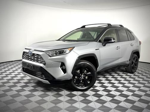 2021 Toyota RAV4 Hybrid SE