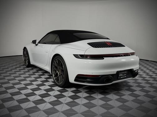 2020 Porsche 911 Carrera 4S Cabriolet