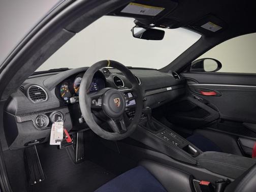 2024 Porsche 718 Cayman GT4 RS