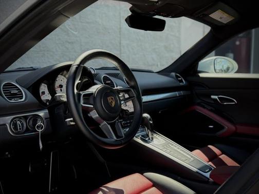 2018 Porsche 718 Cayman S