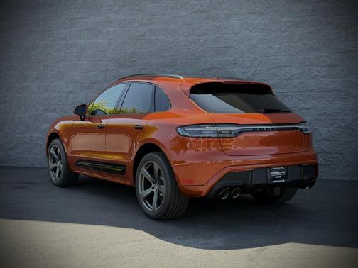 2025 Porsche Macan 