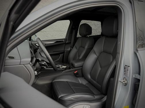 2024 Porsche Macan 