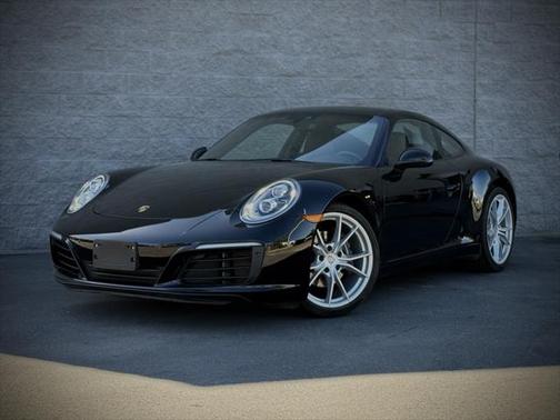 2019 Porsche 911 Carrera