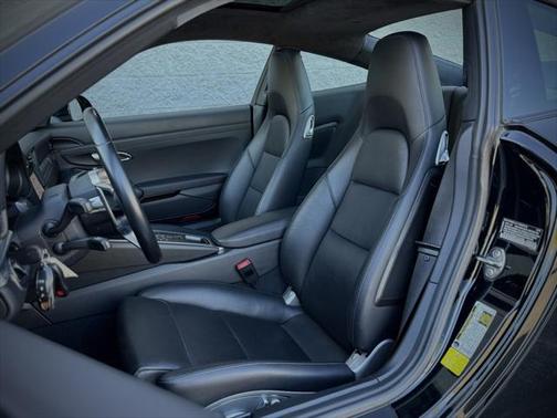 2019 Porsche 911 Carrera