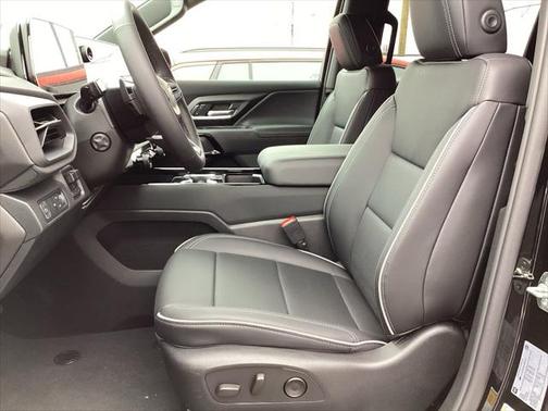 2025 Chevrolet Silverado EV LT