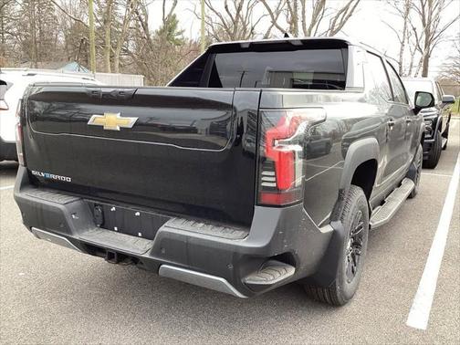 2025 Chevrolet Silverado EV LT