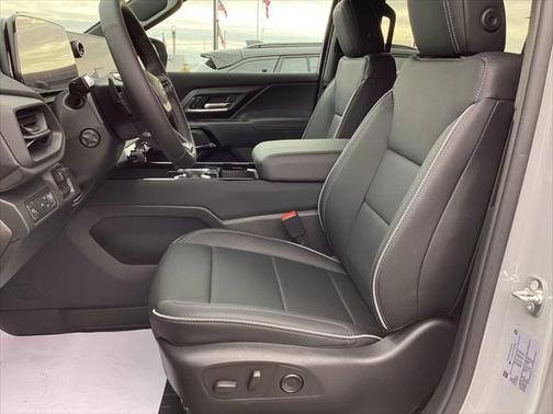 2025 Chevrolet Silverado EV LT