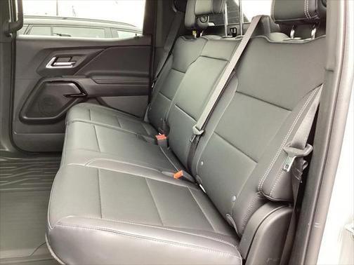 2025 Chevrolet Silverado EV LT