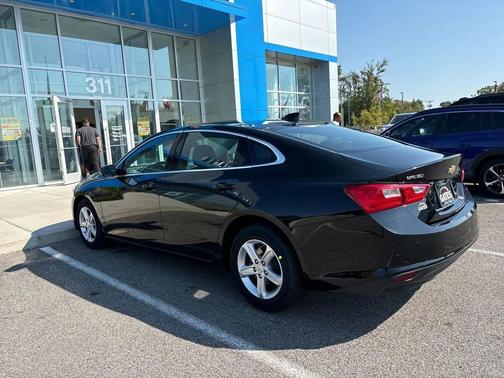 2024 Chevrolet Malibu FWD 1LT