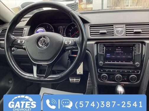 2017 Volkswagen Passat 1.8T R-Line w/Comfort