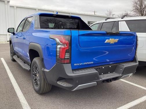 2025 Chevrolet Silverado EV LT