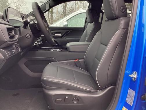 2025 Chevrolet Silverado EV LT
