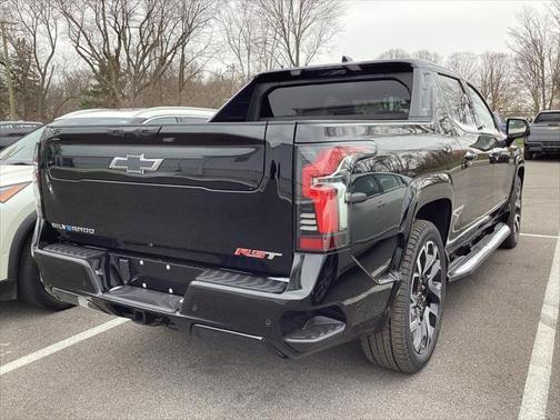 2025 Chevrolet Silverado EV RST
