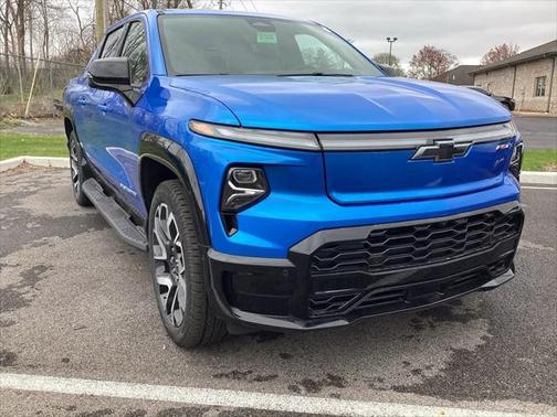 2025 Chevrolet Silverado EV RST