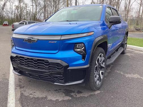 2025 Chevrolet Silverado EV RST