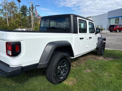2024 Jeep Gladiator Sport