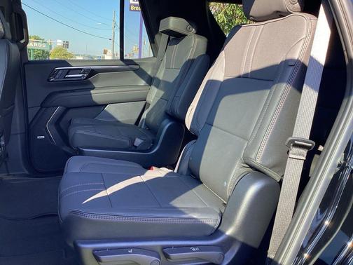 2025 Chevrolet Tahoe 4WD RST
