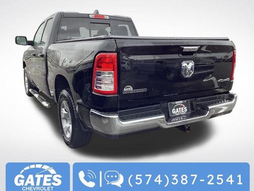 Diamond Black Crystal Pearlcoat 2020 RAM 1500 Big Horn/Lone Star
