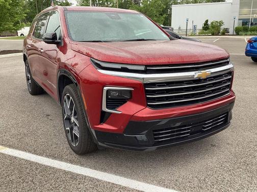 Radiant Red Tintcoat 2025 Chevrolet Traverse High Country