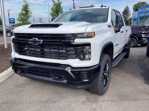 2025 Chevrolet Silverado 2500 Custom