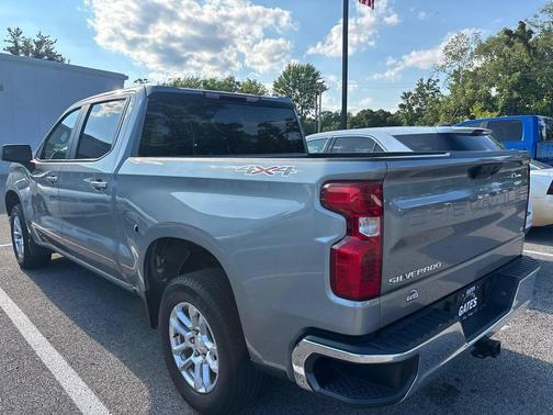 Sterling Gray Metallic 2023 Chevrolet Silverado 1500 LT