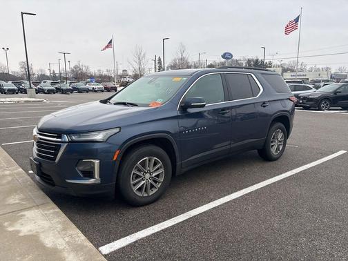 2023 Chevrolet Traverse LT Cloth