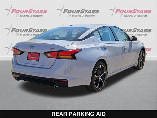 2025 Nissan Altima SR FWD
