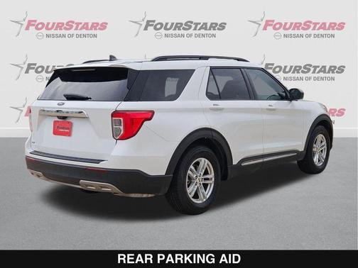 Oxford White 2021 Ford Explorer XLT